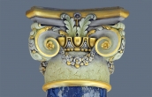 Scagliola column capital with gilded details ( 2 / 7 )