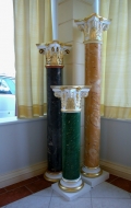 Gilded scagliola columns