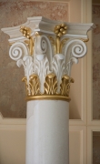 Gilded capital of white scagliola column ( 1 / 2 )
